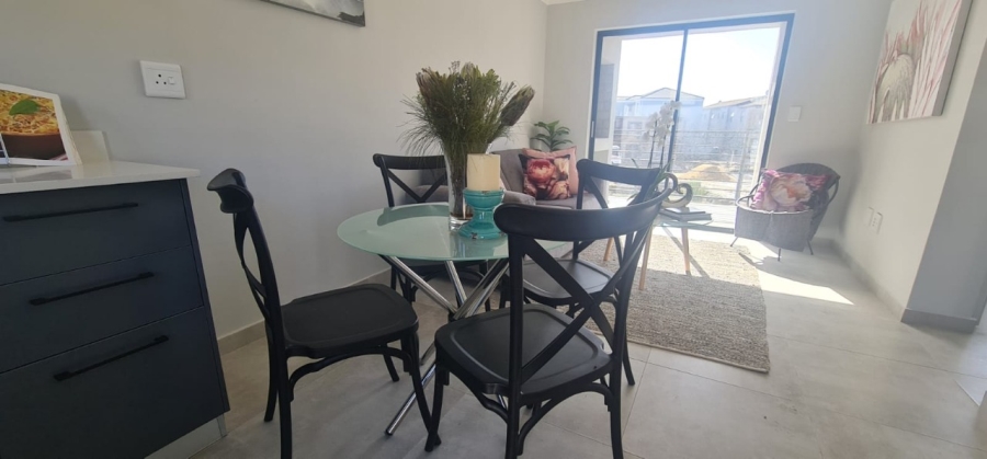 2 Bedroom Property for Sale in Parklands East Western Cape